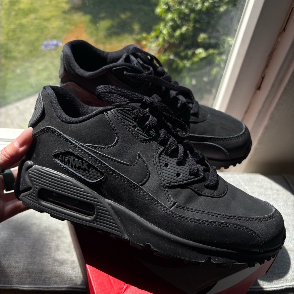 Nike Air Max 90 (GS) Red and White Box
